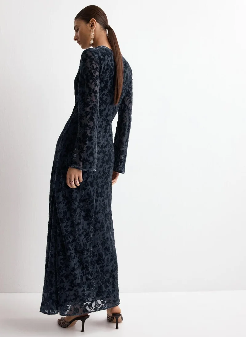 مانجو Devoré dress with bell sleeves